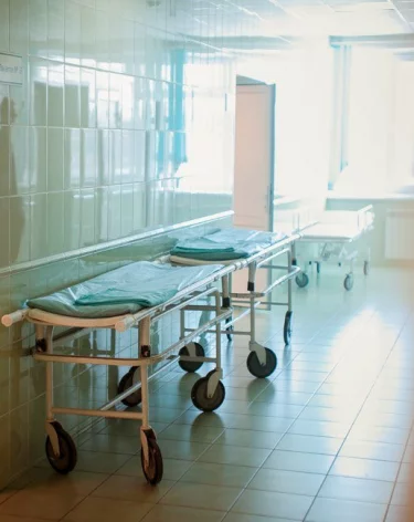 В городской больнице Осинников назвали причину закрытия роддома