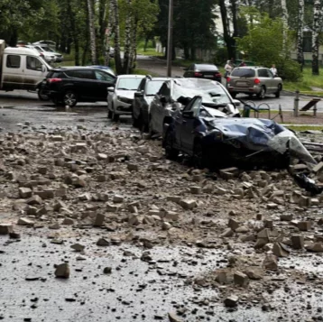 Фото: В Чебоксарах из-за ветра обрушилась часть 17-этажного дома 1