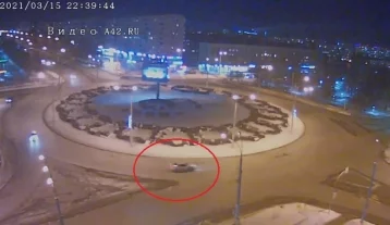 Фото: Кемеровчан возмутили дрифтеры на бульварном кольце 1