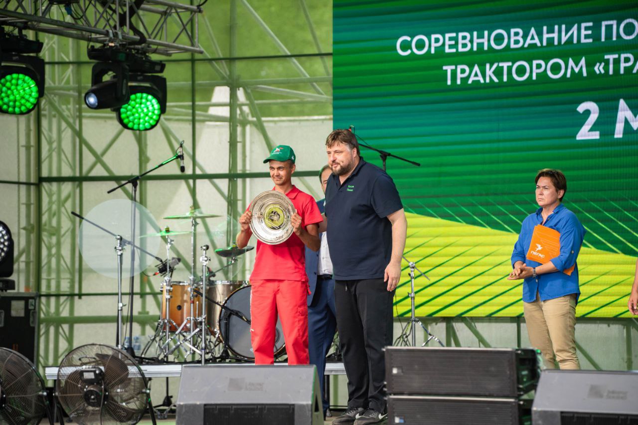 Кузбассовец стал одним из лучших трактористов России