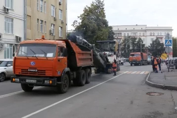 Фото: В Кемерове раньше срока стартовал ремонт на улице Николая Островского 1