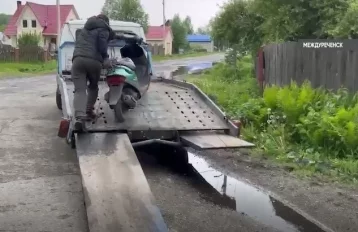 Фото: В Междуреченске 12-летний мальчик сел за руль и попался инспекторам ГАИ 1