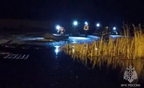 В Челябинской области спасатели эвакуировали 53 рыбака с отколовшейся льдины