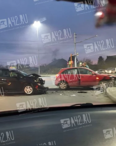 На Каменской улице в Кемерове произошло ДТП