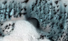 Больше не Красная планета: NASA публикует фото Марса в зимнее время