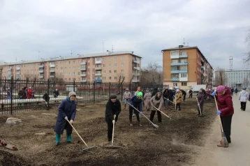 Фото: В Кемерове проходит общегородской субботник «Зелёная весна — 2018» 1