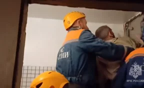 В Санкт-Петербурге мужчина провалился в вентиляционную шахту
