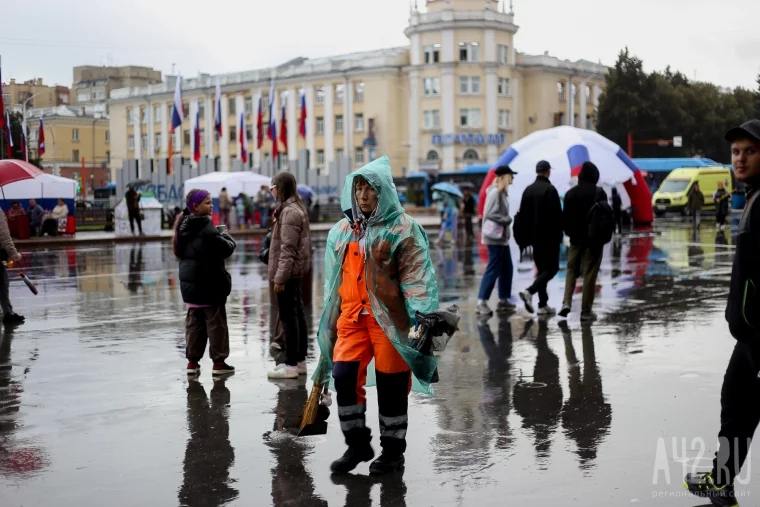 Фото: Дождь и звёзды: фестиваль «Русское лето» в Кемерове 46