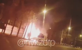 Водителя госпитализировали после пожара в автобусе в Новокузнецке