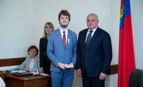 Участников «Российской студенческой весны» из Кузбасса наградил Сергей Цивилёв