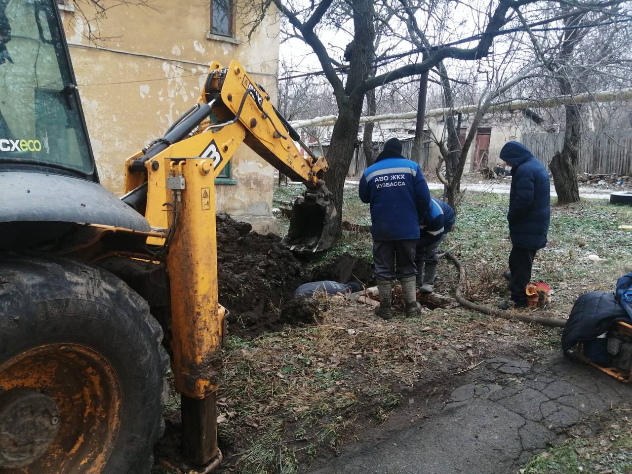 Бригада аварийно-восстановительного отряда ЖКХ выехала из Кузбасса в Горловку