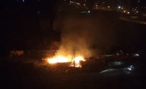 Пожар в садовом доме в Кемерове попал на видео