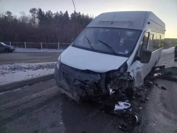 Фото: Стали известны подробности ДТП с автобусом в Кузбассе: пострадали 6 человек 2