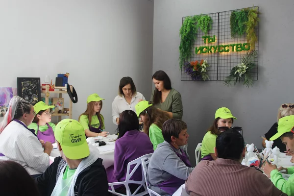 В рамках «Грантов.ФМ» стартовал арт-проект «Смола»