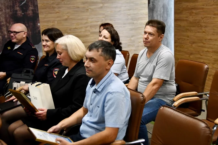 Фото: В Кемерове наградили неравнодушных помощников полиции 6