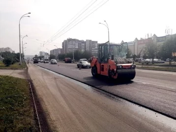 Фото: Илья Середюк показал на фото, как ремонтируют проспект Химиков 1