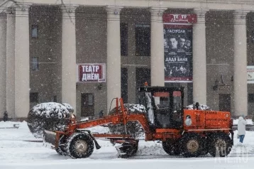 Фото: Более 100 единиц техники вышли на уборку улиц от снега в Кемерове 1