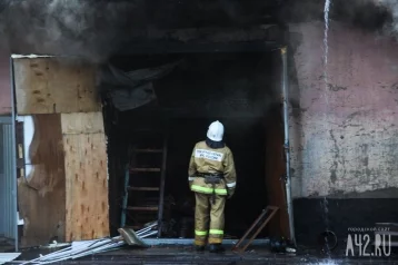 Фото: В Кузбассе в горящем доме погиб мужчина в деревне Суслово  1