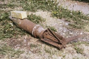 Фото: Кузбассовец обнаружил на огороде взрывоопасный снаряд  1
