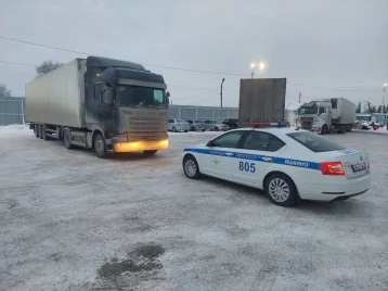Фото: В Кузбассе на комбинате задержали пьяного водителя грузового автомобиля 1