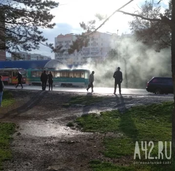 Фото: На Радуге в Кемерове загорелся трамвай 4