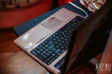 Фото: 19-летний новокузнечанин нашёл ноутбук в пакете на улице и забрал девайс себе 1