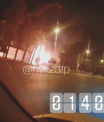 Фото: Водителя госпитализировали после пожара в автобусе в Новокузнецке 1