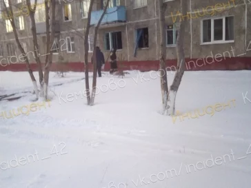 Фото: Очевидцы: в многоквартирном доме в Кировском районе произошёл пожар 2