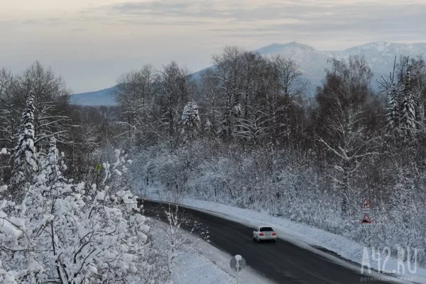 В Алтайском крае на трассе загорелся автобус с пассажирами