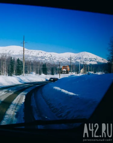 «У нас нежный апокалипсис»: Шерегеш встал в пробках из-за сильного снегопада