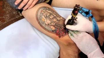 Фото: Полицейские разрушили мечту кемеровского подростка о работе татуировщиком в Питере 1