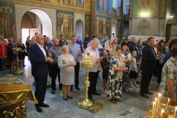 Фото: В Знаменском соборе Кемерова прошла панихида о погибших на пожарах 3