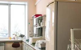 В Роспотребнадзоре перечислили продукты, которые разрешено хранить в дверце холодильника