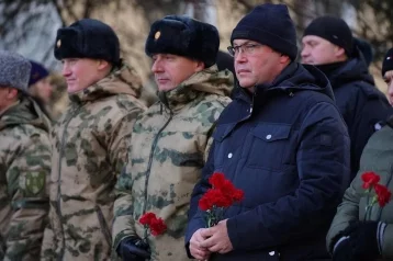 Фото: Губернатор Кузбасса возложил цветы к Мемориалу Славы в Кемерове 1