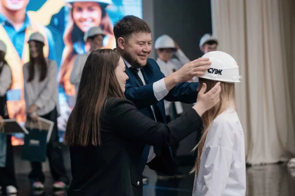 Учеников Профклассов Фонда Мельниченко посвятили в горняки