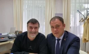 «Спасибо за дружбу с городом»: мэр Кемерова поздравил с днём рождения Евгения Гришковца