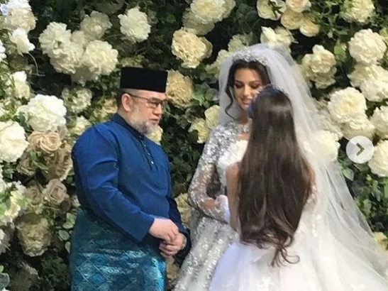 Фото:  «Мисс Москва» вышла замуж за короля Малайзии 2