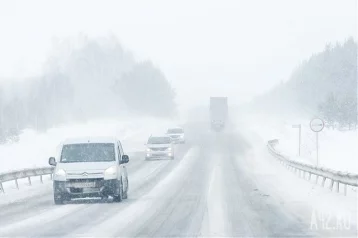 Фото: «Это займёт больше времени»: в Дирекции автодорог Кузбасса рассказали об уборке снега на трассах 1