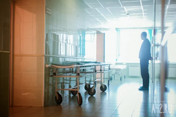 «Соседи долго стучались»: в уральском общежитии нашли мёртвым студента