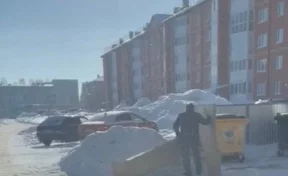 Мэра кузбасского города возмутил строительный мусор вокруг контейнерных площадок