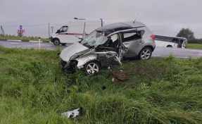 В Калининградской области 3 подростка и водитель пострадали в ДТП с автобусом