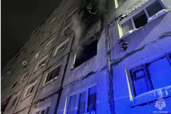 В Норильске один человек погиб и 10 пострадали при пожаре в многоэтажке