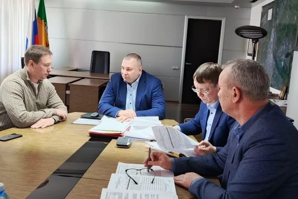 Глава Новокузнецка обсудил с «ПитерАвто» неисполнение обязательств по договору