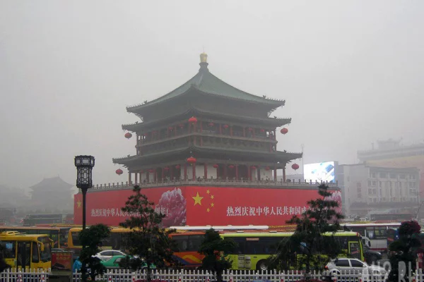 В Китае мужчина выиграл на корпоративе iPhone 17 Pro Max, оказавшийся муляжом