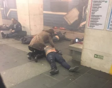 Фото: В Санкт-Петербурге в метро прогремели взрывы 1