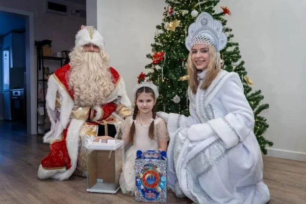 Аквариум подарил 6-летней девочке из Юрги губернатор Кузбасса Илья Середюк