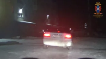 Фото: В Новокузнецке подросток с признаками опьянения катался на машине отчима 1