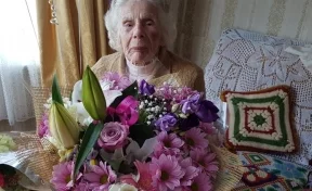 В Англии грабитель напал на 100-летнюю старушку и сломал ей шею