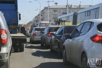 Фото: Утренние пробки на дорогах Кемерова достигли 6 баллов 1