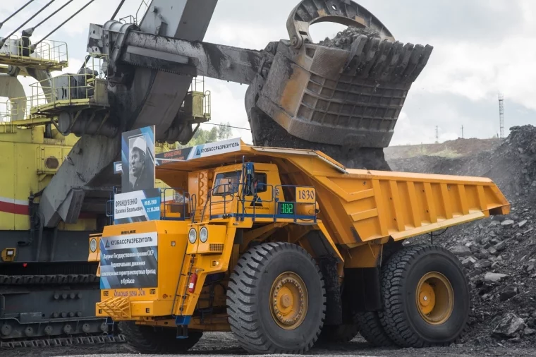 Фото: Легенда открытой угледобычи «Василий Французенко» вернулся в забой Краснобродского угольного разреза 4